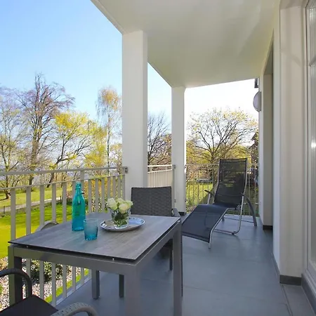 Pauline 04 Goehren (Ruegen)